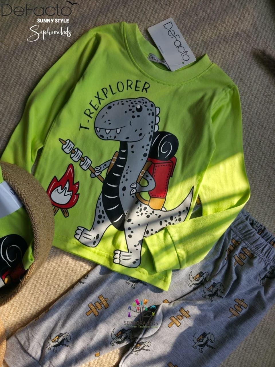 L.C. dinosaur خريفي